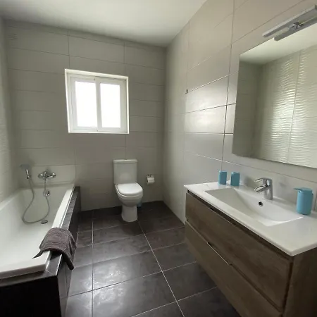 Sunshine - Modern Three Bedroom Ground Floor With Yard * Mellieħa