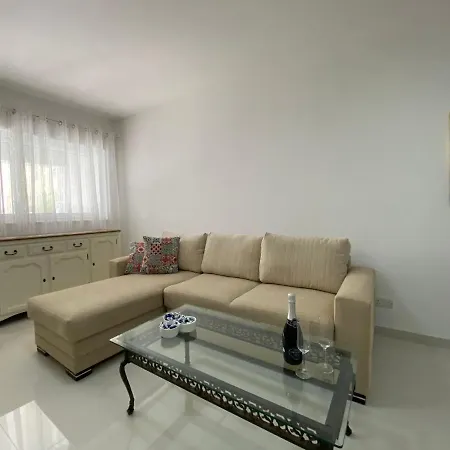 شقة Sunshine - Modern Three Bedroom Ground Floor With Yard *