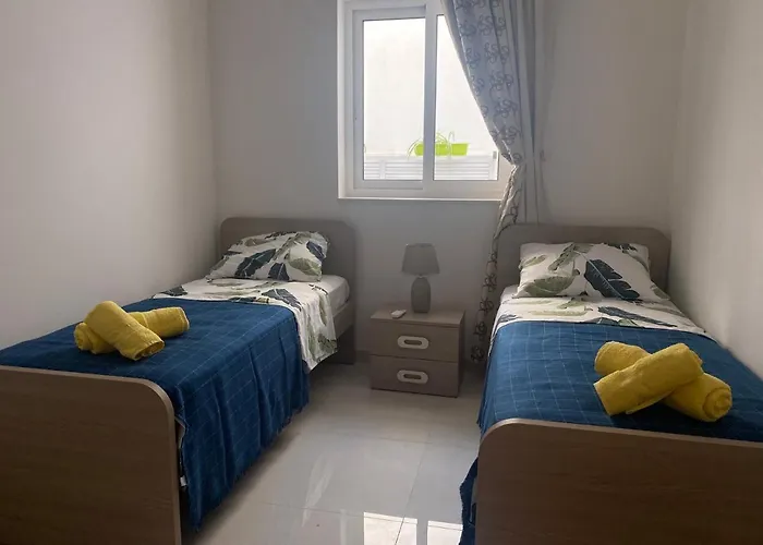 Sunshine - Modern Three Bedroom Ground Floor With Yard * Mellieħa